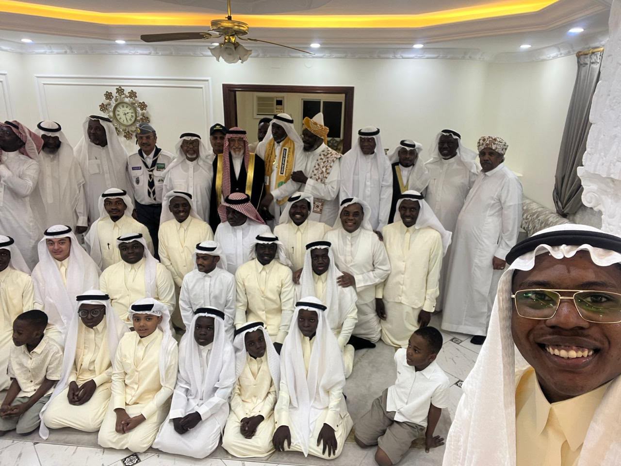 أبو عصيدة يكرم محمدعبده تقديرًا لعطائه التربوي والمجتمعي والتعليمي
