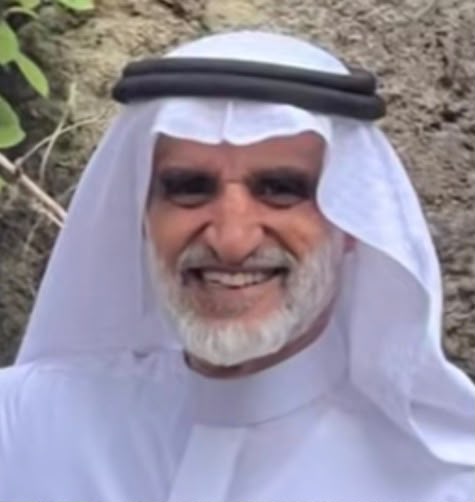 مصحفٌ بخط اليد.. الدكتور عوض آل شائع يوثّق رحلةً امتدت عقودًا في خدمة كتاب الله