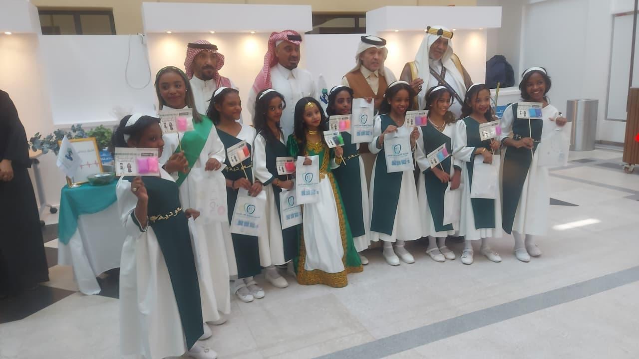طيور السعادة تشارك في احتفالات اليوم الوطني بمستشفى الملك خالد الجامعي