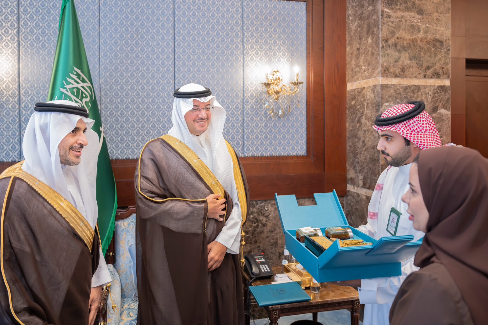 سمو محافظ الأحساء يستقبل نائب وزير البيئة والمياه والزراعة
