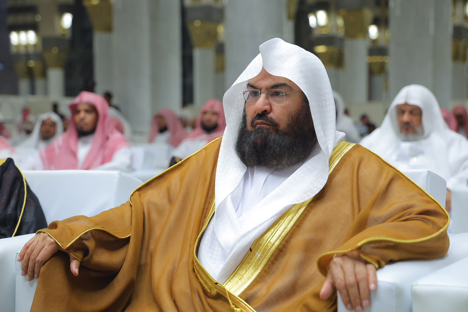 السديس:الاعتداءات الحوثية على البقاع المقدسة تتنافى مع القيم الدينية وتدحض المزاعم والشعارات الزائفة التي يرفعها المعتدون