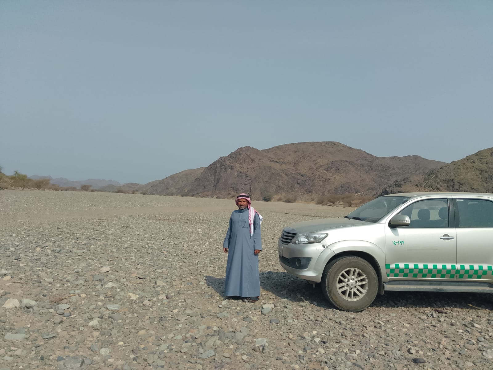 “بيئة رابغ تنفذ جولات ميدانية على الأودية لرصد العقوم العشوائية”