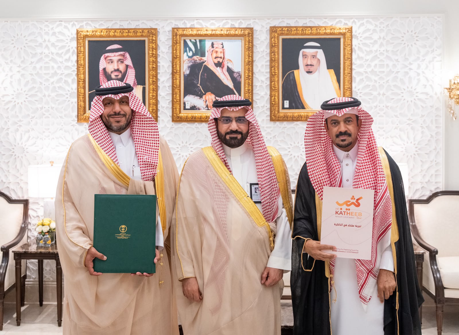 برعاية سمو محافظ الأحساء وكيل المحافظة يشهد توقيع عقود استثمارية