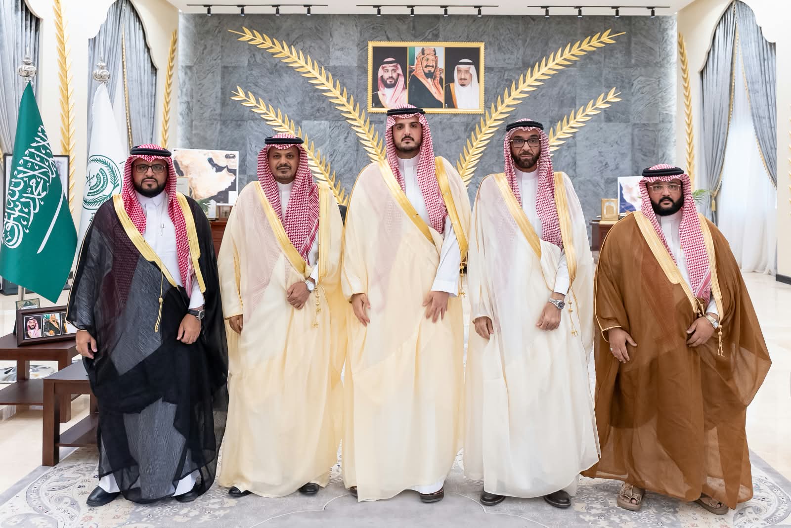 محافظ الطائف يستعرض مبادرة اغرسها باسمي وارعاها مع جمعية الطائف الخضراء