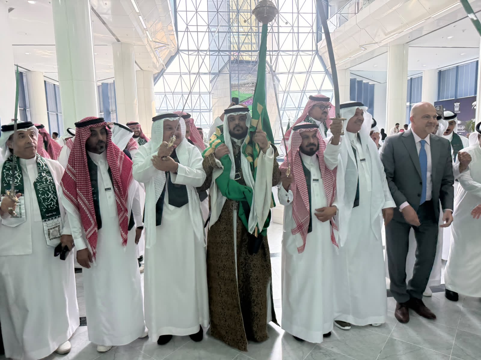 غرفة جدة تحتفي باليوم الوطني السعودي ( الـ 96) بحضور القناصل ورجال وسيدات الأعمال