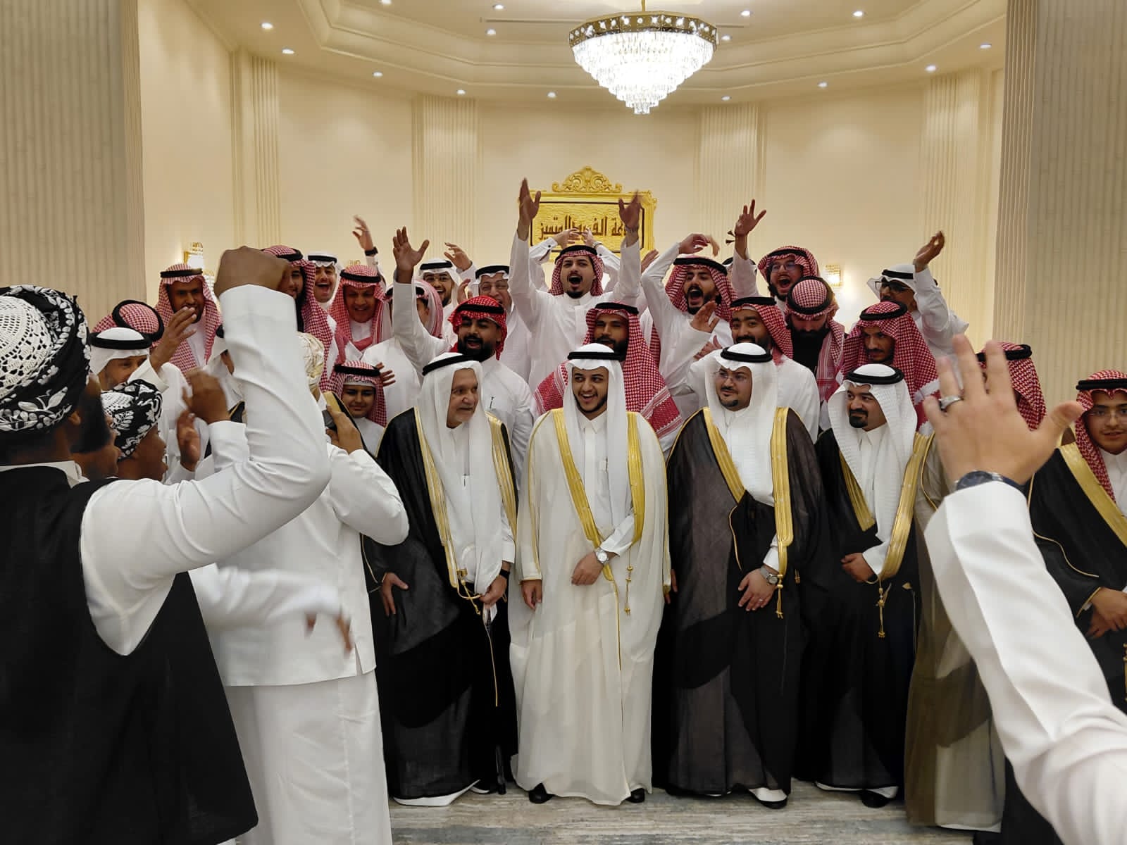 أفراح آل كاتب وال المحمادي شمل الحفل الاهازيج الوطنية بمناسبة اليوم الوطني 