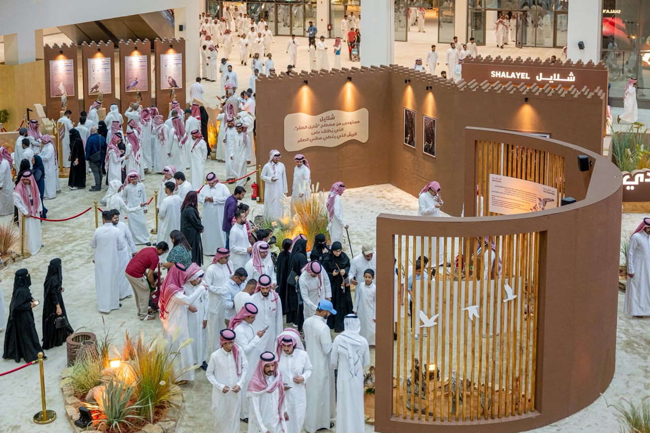 الرياض تتهيأ لانطلاق معرض الصقور والصيد على مساحة 197 ألف متر مربع