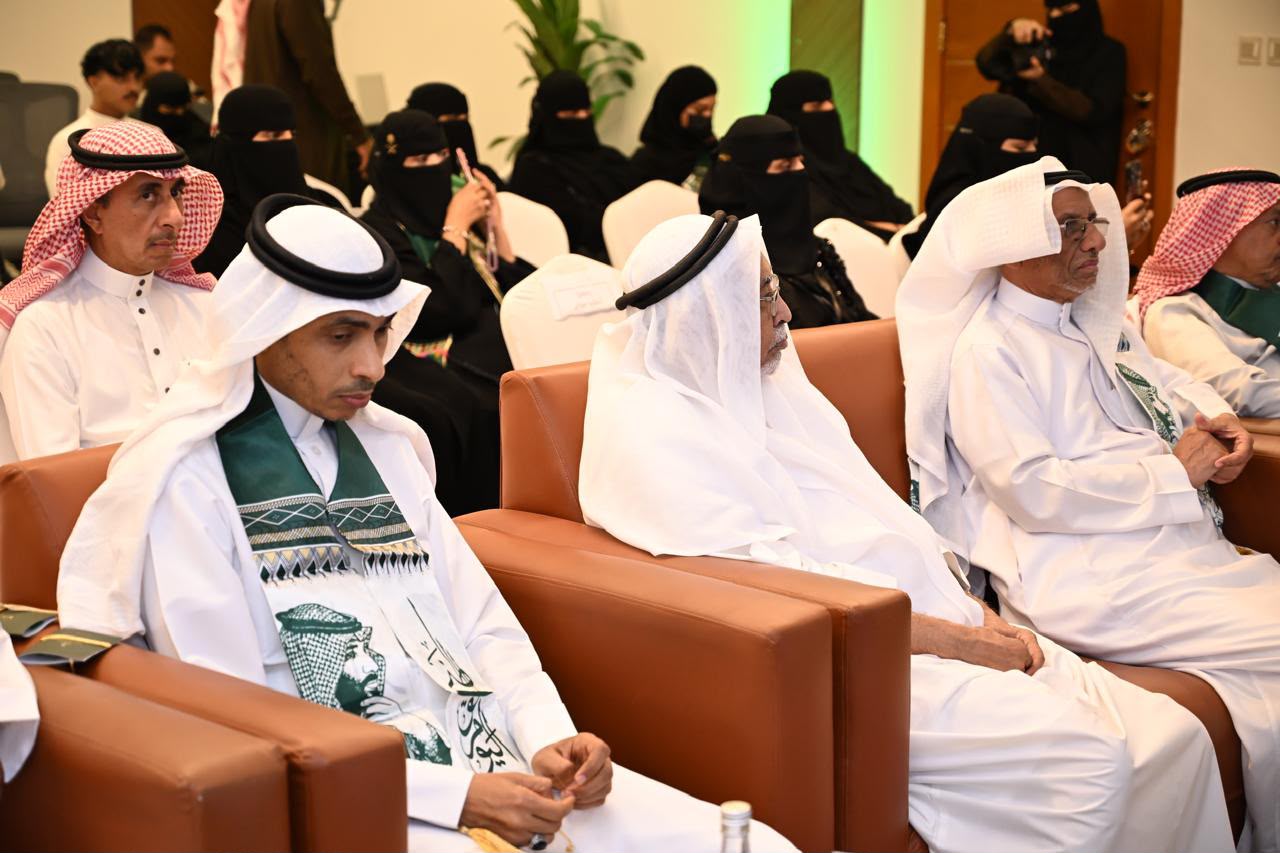 قصائد الوطن تضيء أمسية «الأسرة المنتجة» بالتعاون مع أصدقاء الأدب بجازان