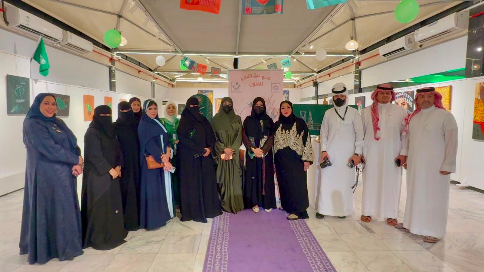 الأميرة نوف بنت فيصل آل سعود تفتتح معرض نادي عبق النبلاء بمناسبة اليوم الوطني السعودي الـ96