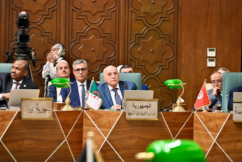 الجزائر تدعو إلى تغليب الحلول السياسية والحوار لمعالجة أزمات المنطقة العربية وصون سيادتها