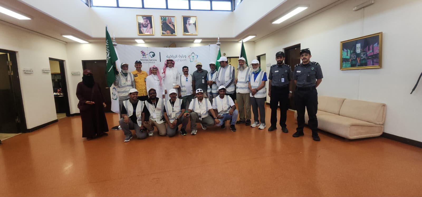 جمعية «دروب السروات» تصل إلى عسير مشيًا ضمن برنامج هايكنج اليوم الوطني السعودي الـ96