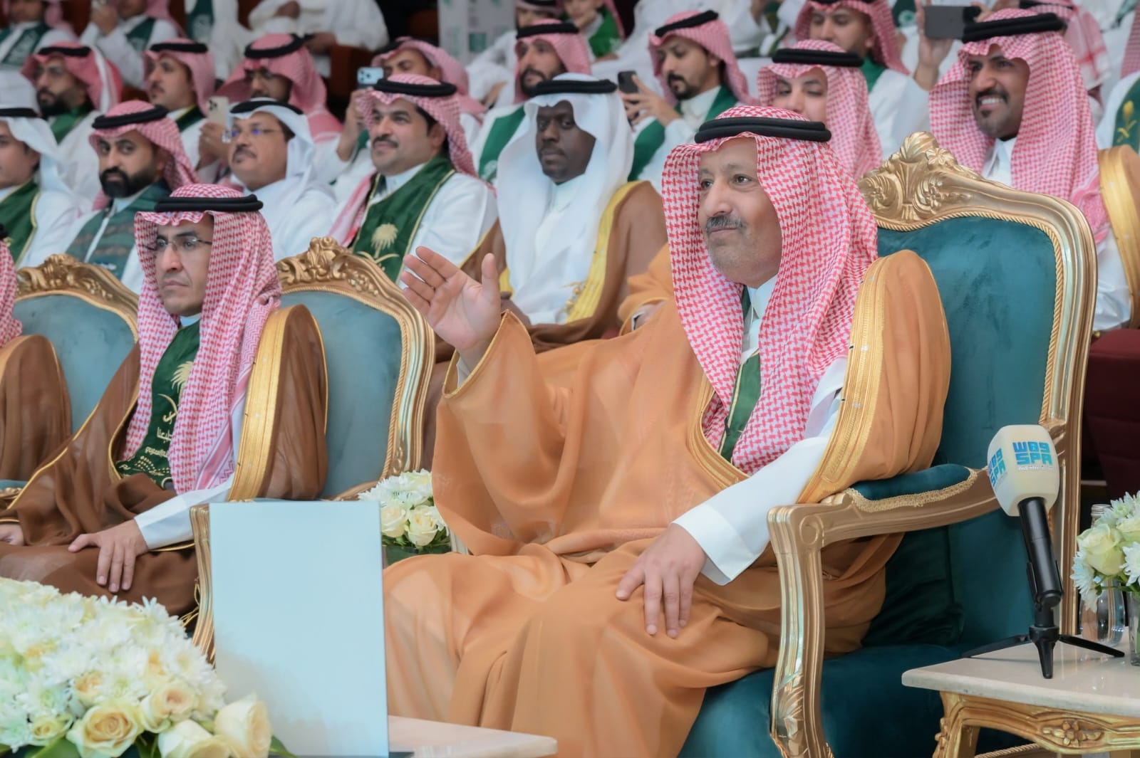 أمير الباحة يرعى احتفال تعليم المنطقة باليوم الوطني السعودي الـ96