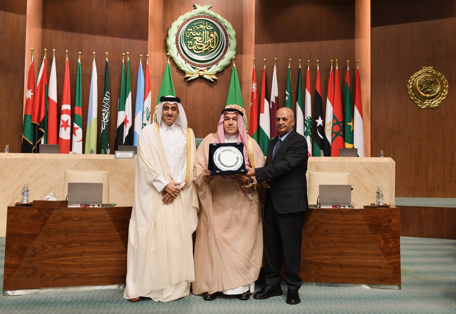 السعودية تحصل على “جائزة التميز البيئي العربي” لجهودها في الحفاظ على البيئة وتنمية الغطاء النباتي واستدامته