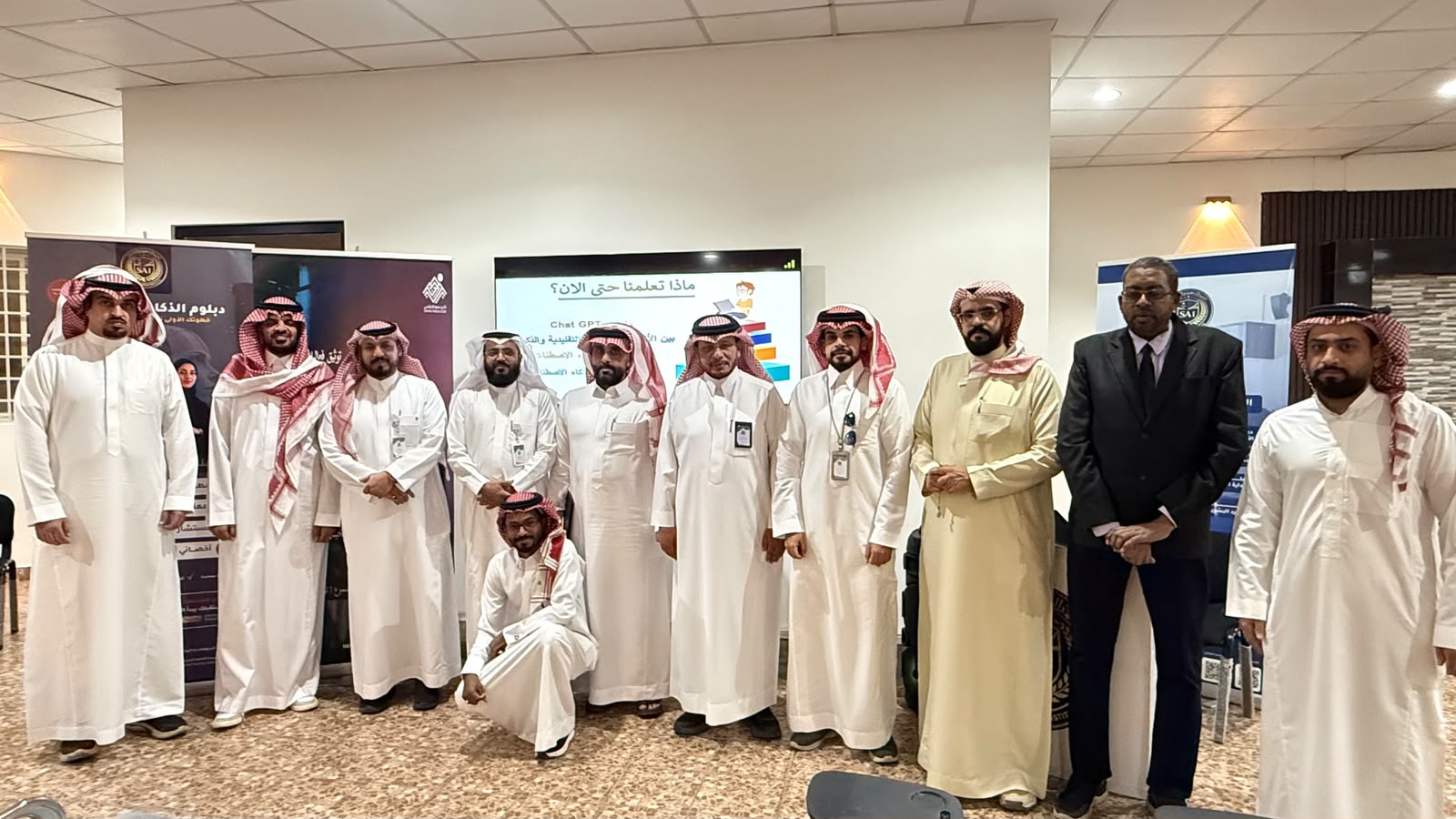 نادي سمو الإعلامي يعزز مهارات أعضائه بدورة في أساسيات الذكاء الاصطناعي
