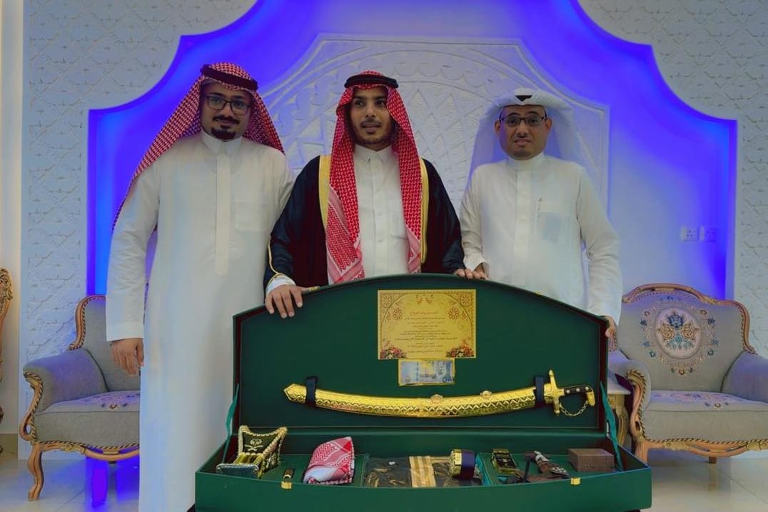 العواجي يحتفل بزواجه بحضور الأهل والأصدقاء