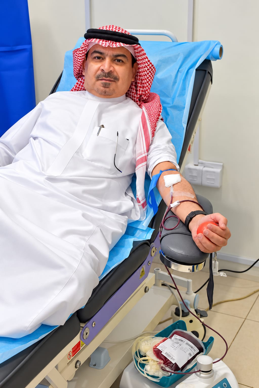 الرئيس التنفيذي لتجمع مكة المكرمة الصحي يفعّل حملة «اقتداء وعطاء» للتبرع بالدم