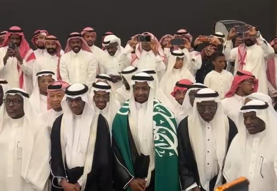 ال حسين وال الادماوي وال قاضي يحتفلون بمحمد عبدالرحمن في جدة