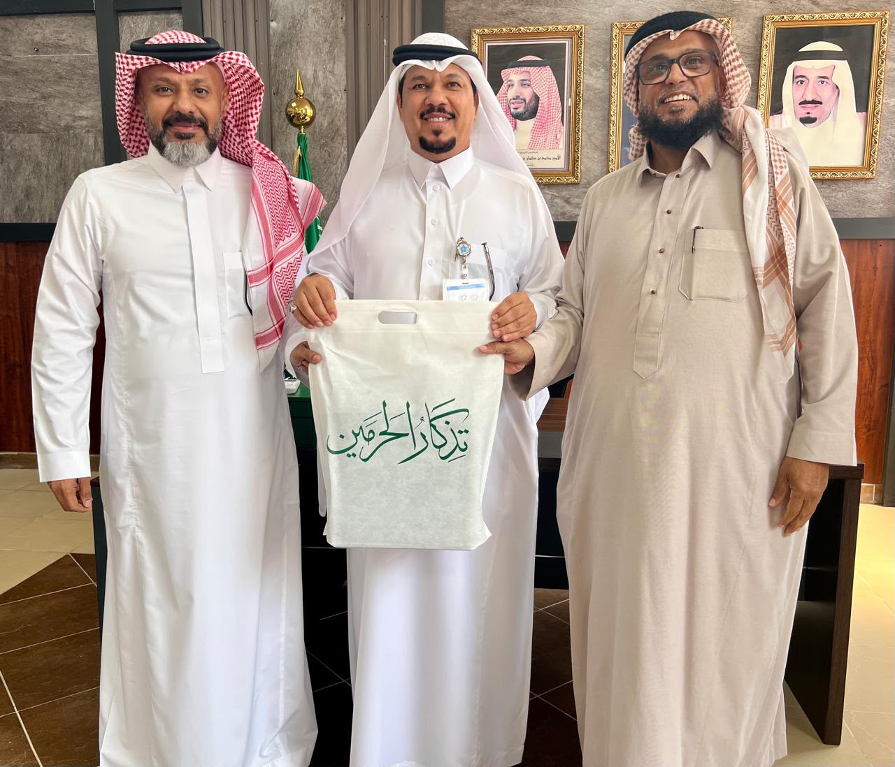 د. حسن بصفر يشيد بطلاب الوطن الموهوبين