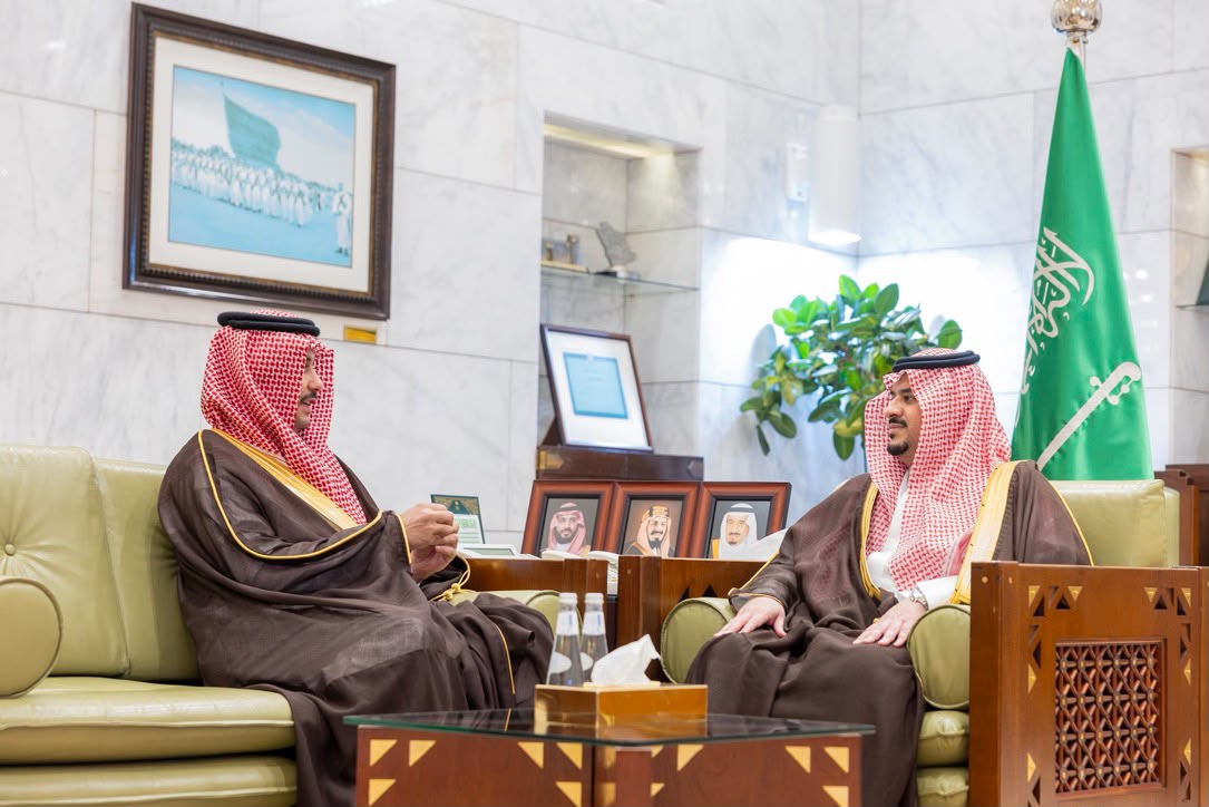 نائب أمير الرياض يطلع على جهود فرع وزارة البيئة والمياه والزراعة بالمنطقة