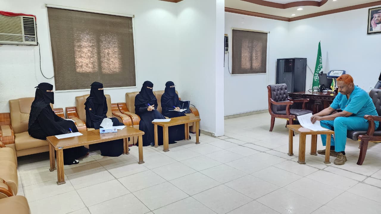 بيئة العرضيات ينفذ ورشة عمل للمتدربات عن الأمراض المشتركة بين الإنسان والحيوان
