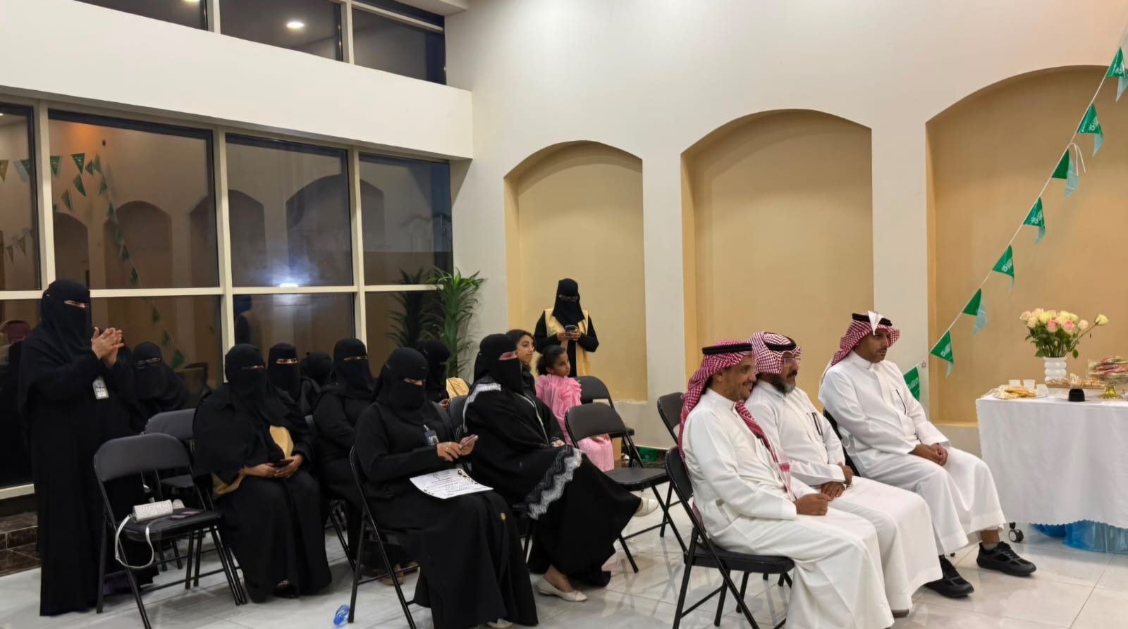 فريق نسائم الخير 2030 يحتفي بالمعلمين والمعلمات تقديراً لرسالتهم في صناعة الأجيال
