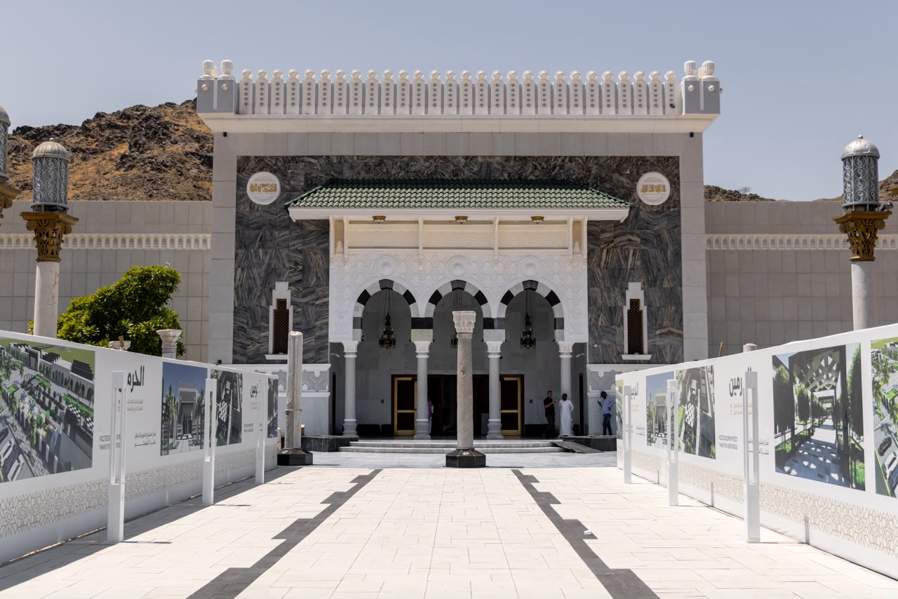 معرض عمارة الحرمين الشريفين.. ذاكرة تاريخية توثق مسيرة العناية بالحرمين عبر العصور   