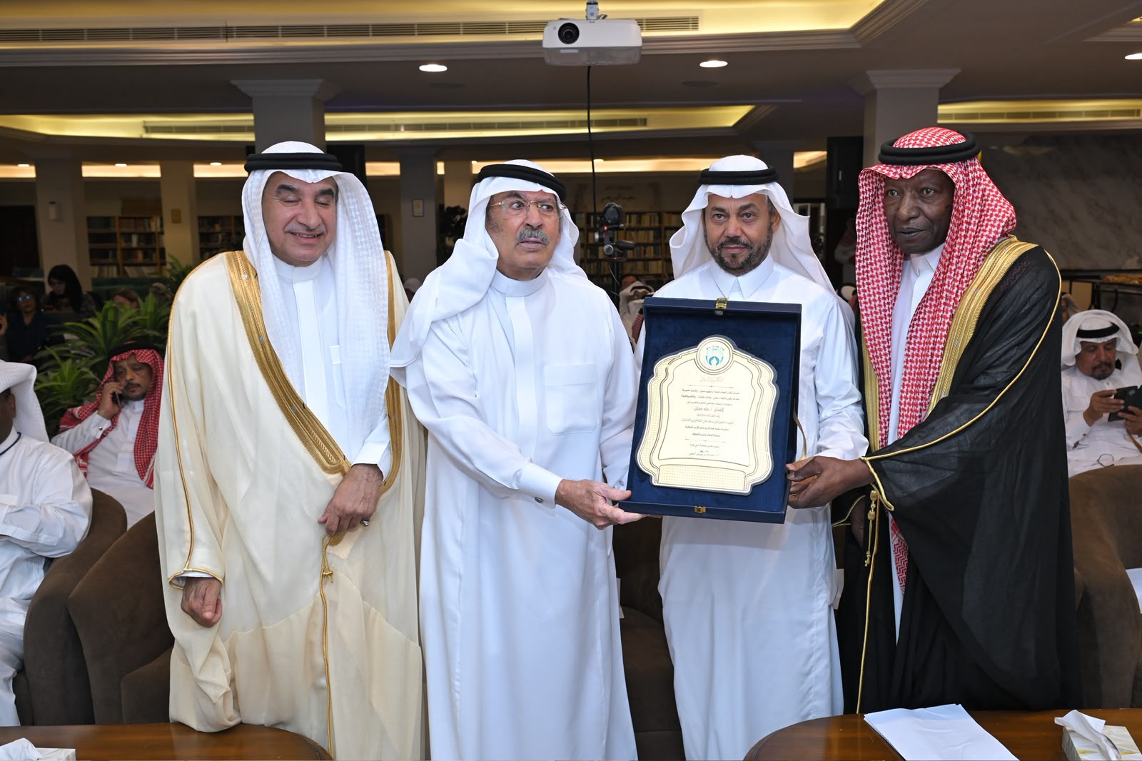 أدبي جدة يحتفي بتجربة الفنان الرائد طه صبان