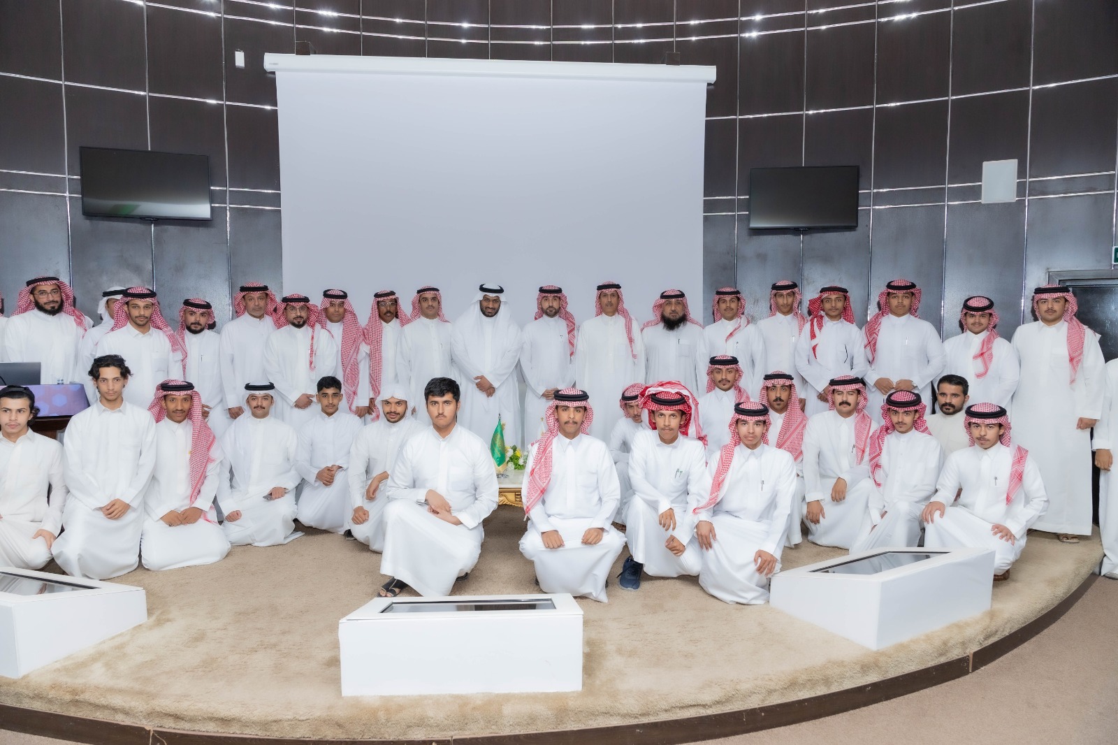 غرفة حفرالباطن تدشن برنامجاً تدريبياً لتنمية مهارات رواد الأعمال بالتعاون مع الكلية التقنية