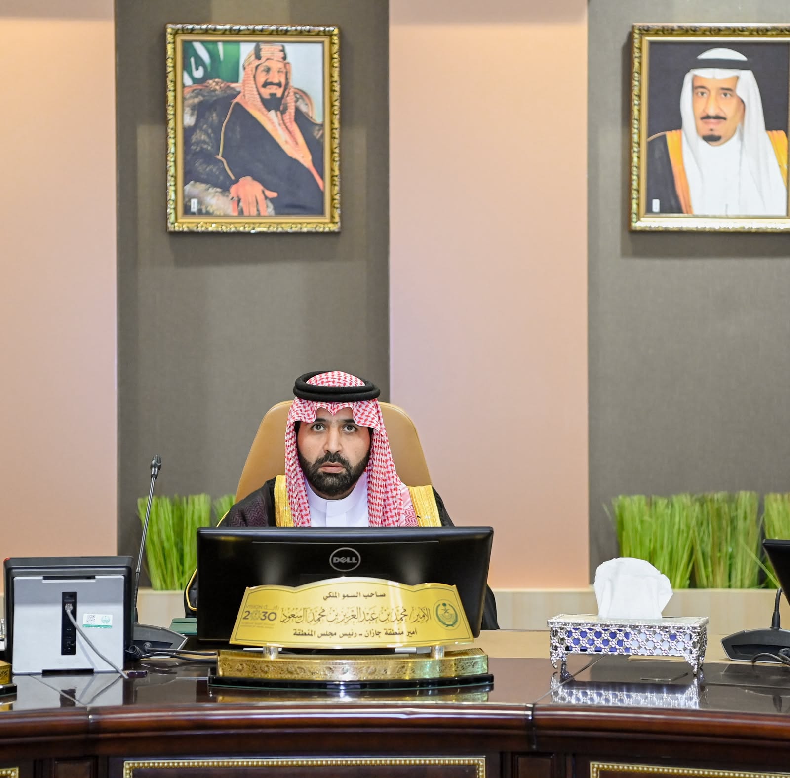 أمير جازان يرأس اجتماع مجلس المنطقة في دورته الأولى للعام المالي ١٤٤٨–١٤٤٩هـ
