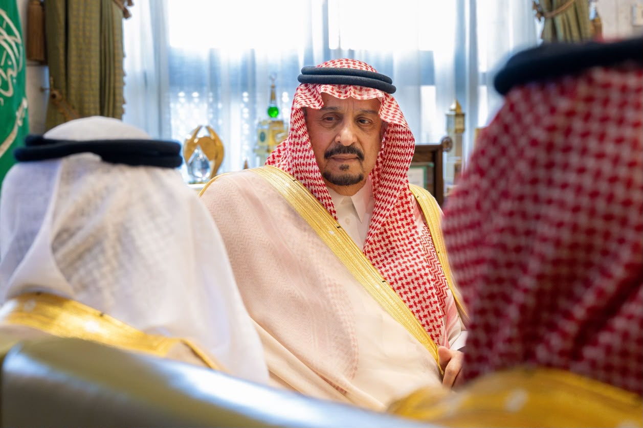 أمير منطقة الرياض يستقبل رئيس الهيئة العامة للنقل