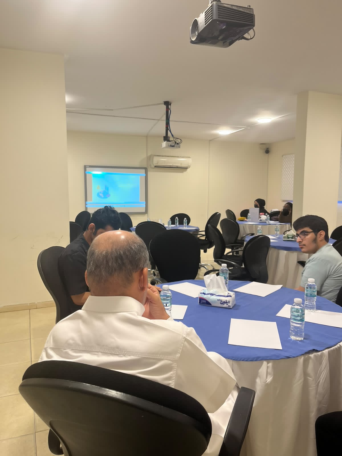جمعية رفيق النجاح تحتفي باليوم العالمي للعصا البيضاء
